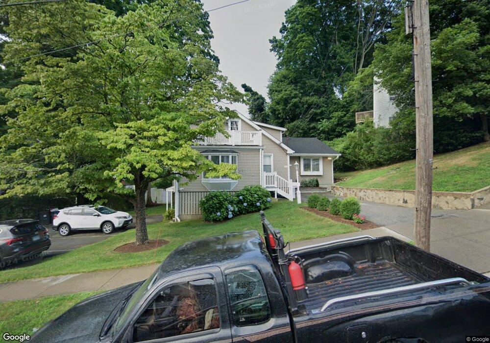 30 Puritan Ln unit 1ST F, Stamford, CT 06906 - photo 1