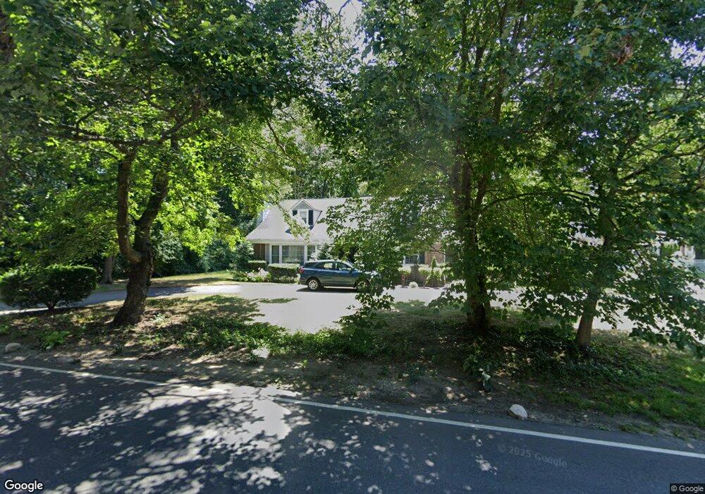 84 Duck Pond Rd, Glen Cove, NY 11542 - photo 1