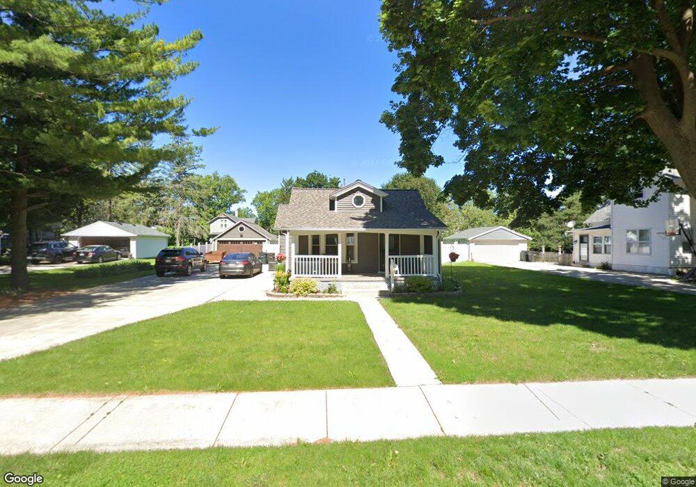 54 S Elm St, Oconomowoc, WI 53066 - photo 1