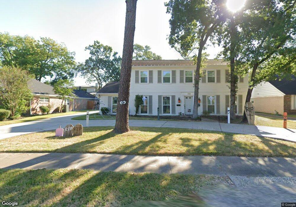 318 N Wilcrest Dr, Houston, TX 77079 - photo 1