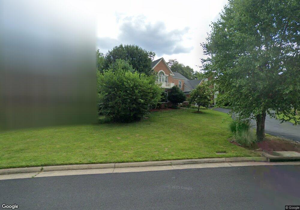 4721 Rippling Pond Dr, Fairfax, VA 22033 - photo 1