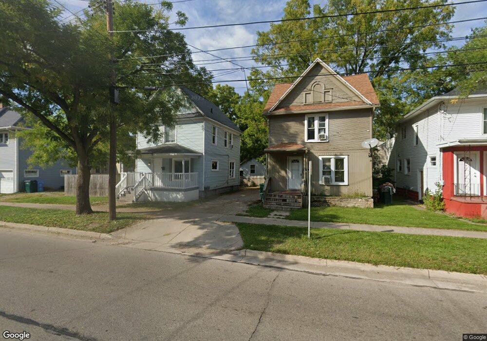 518 W Oakland Ave unit 1, Lansing, MI 48906 - photo 1