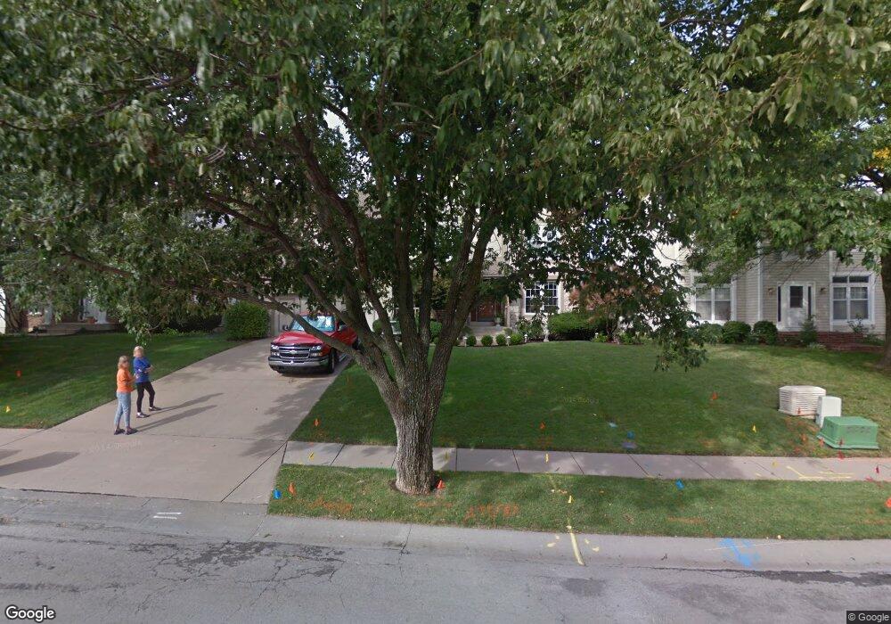 7814 Acuff Ln, Shawnee, KS 66216 - photo 1