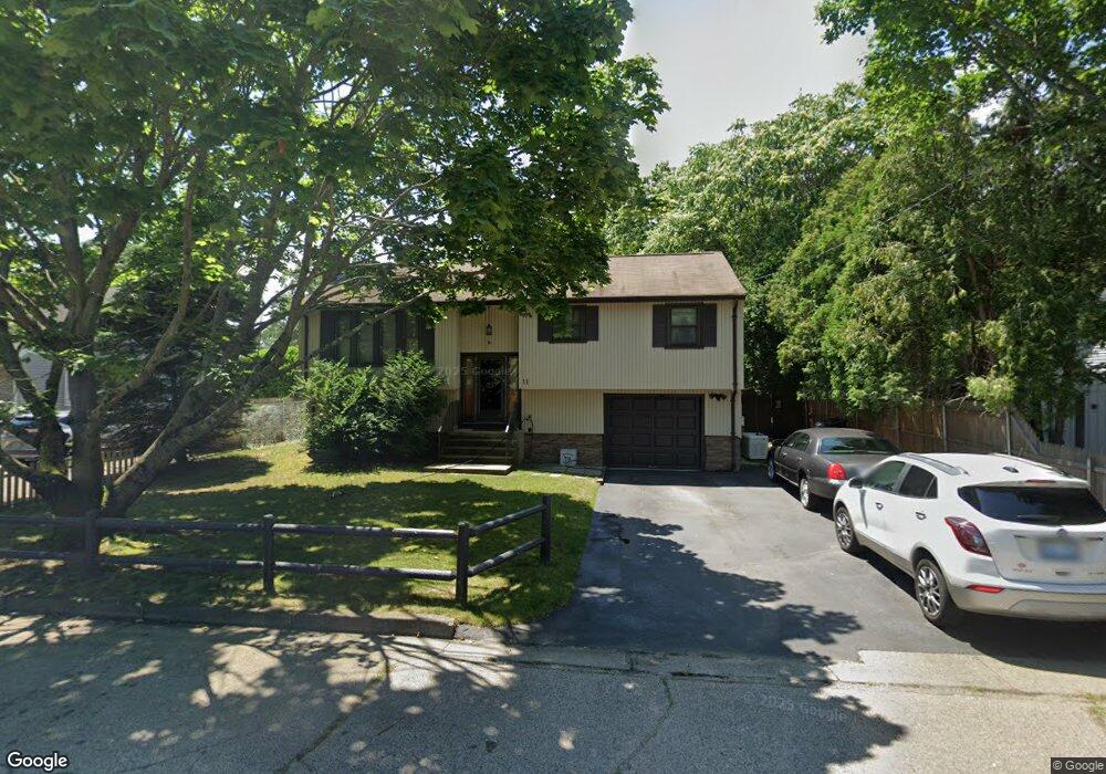 11 Glen Farm Ct, Warwick, RI 02889 - photo 1