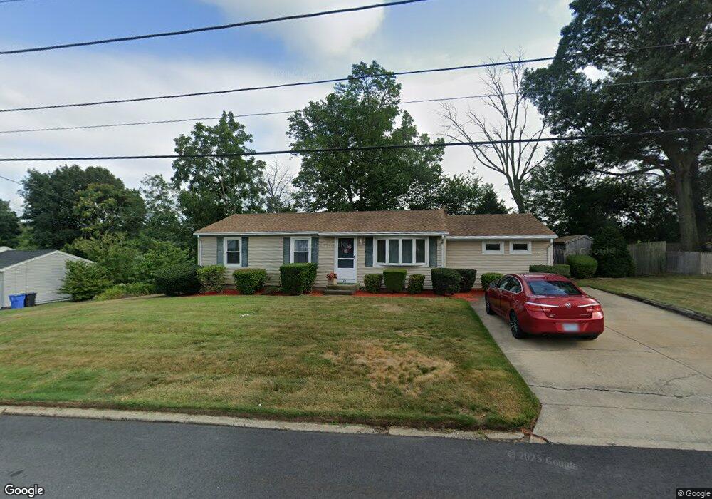 42 Hollow Tree Dr, Cranston, RI 02920 - photo 1