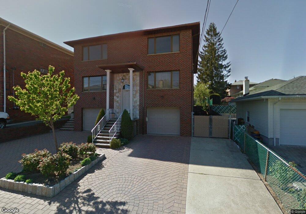 2447 2nd St, Fort Lee, NJ 07024 - photo 1