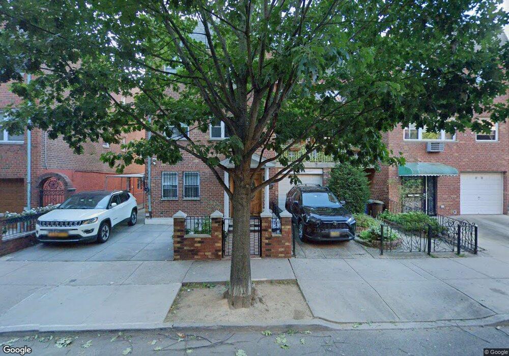 32-31 41st St unit 2, Astoria, NY 11103 - photo 1