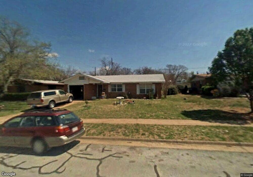 816 Leeper Dr, Denison, TX 75020 - photo 1