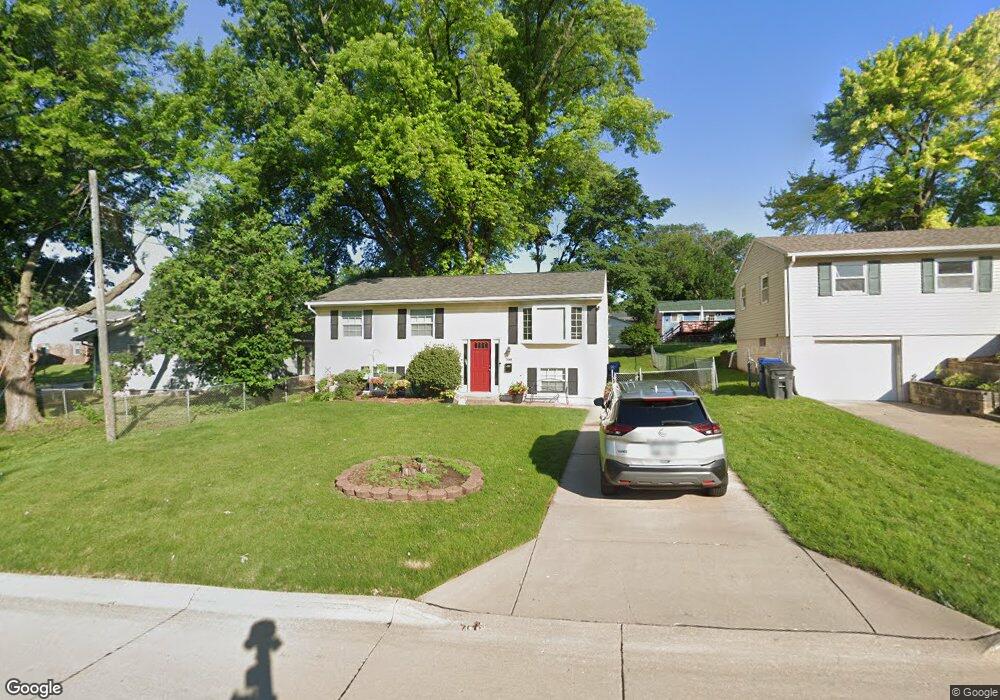 2800 Cypress Dr, Bettendorf, IA 52722 - photo 1