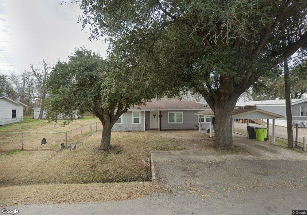 918 Sidney St, Rosenberg, TX 77471 - photo 1