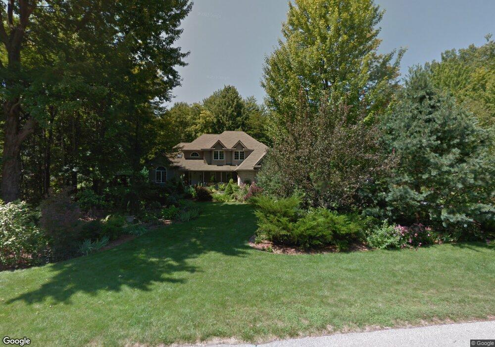 3173 N Carriage Ct, Midland, MI 48642 - photo 1