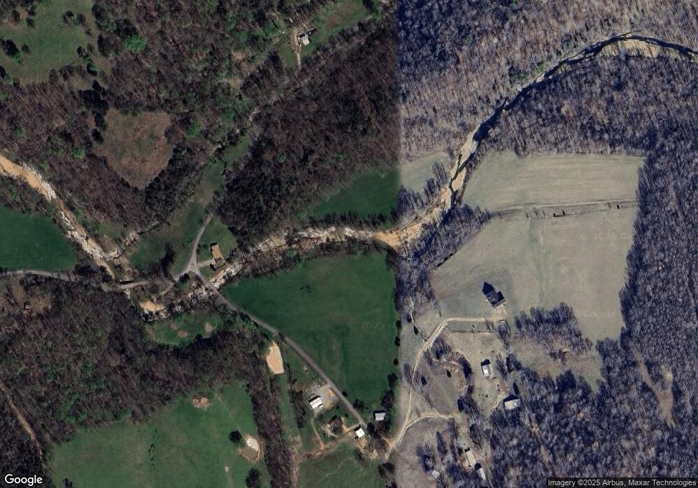 640 Freeman Fielder Rd, Tennessee Ridge, TN 37178 - photo 1