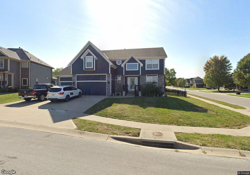 601 Duncan Cir, Raymore, MO 64083 - photo 1