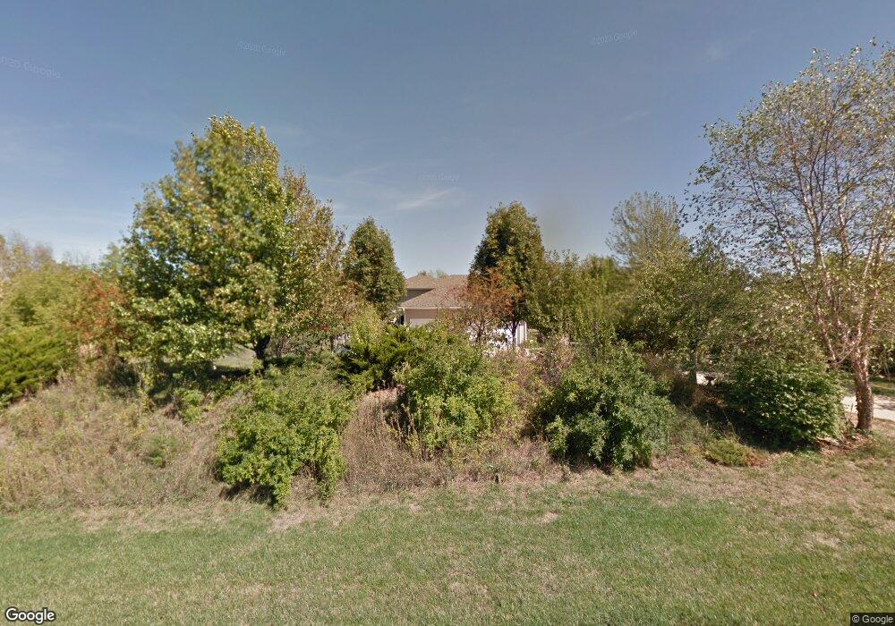 9555 Cherry Ln, Lenexa, KS 66220 - photo 1