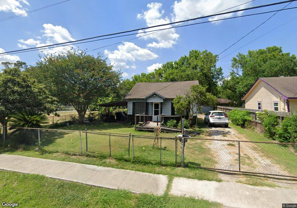 605 Neyland St, Houston, TX 77022 - photo 1