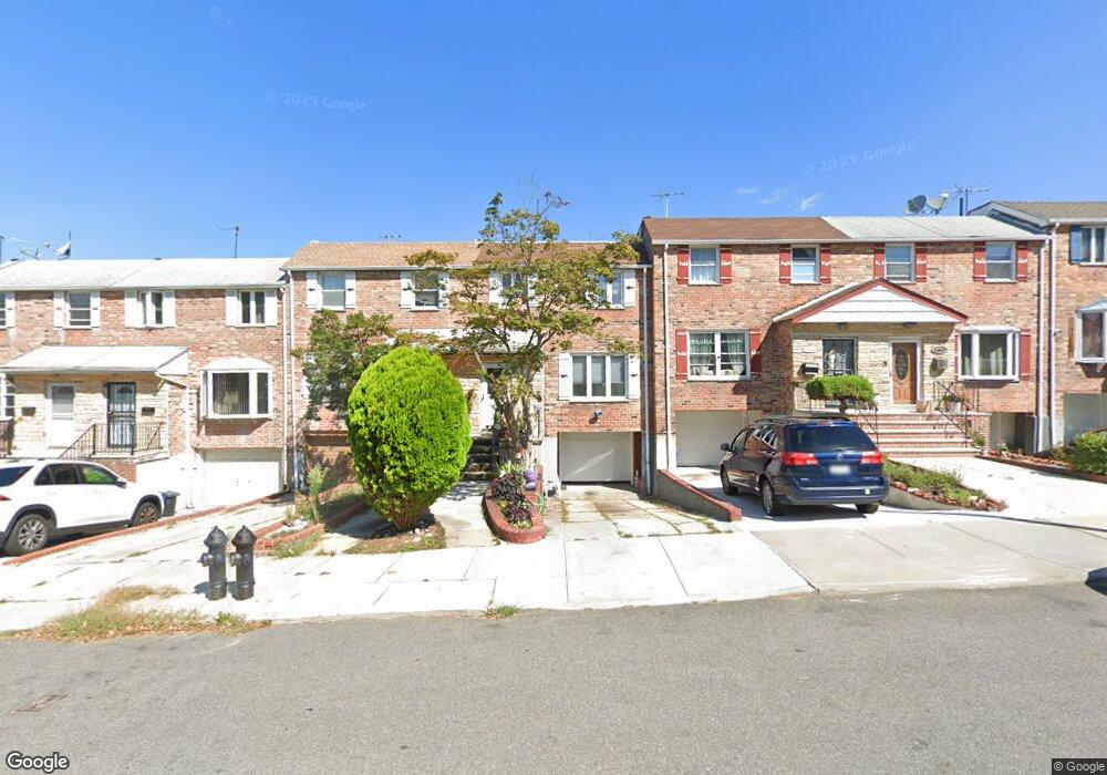 24059 67th Ave, Little Neck, NY 11362 - photo 1