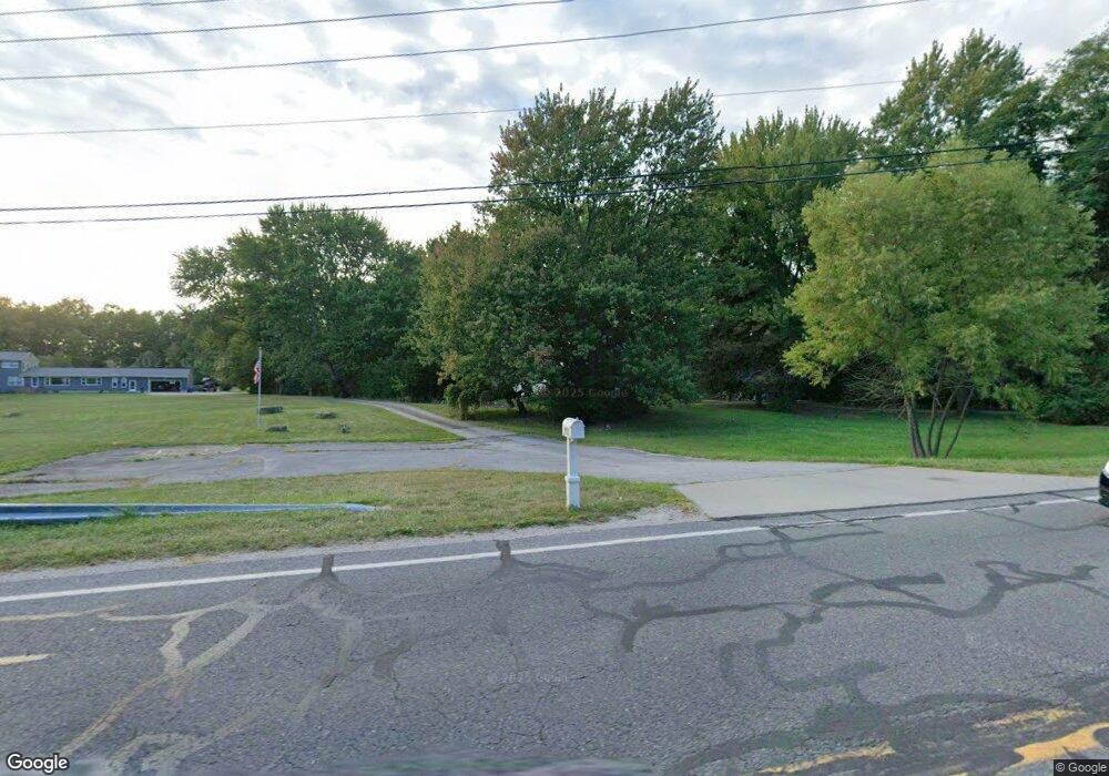 9046 Usher Rd, Olmsted Falls, OH 44138 - photo 1