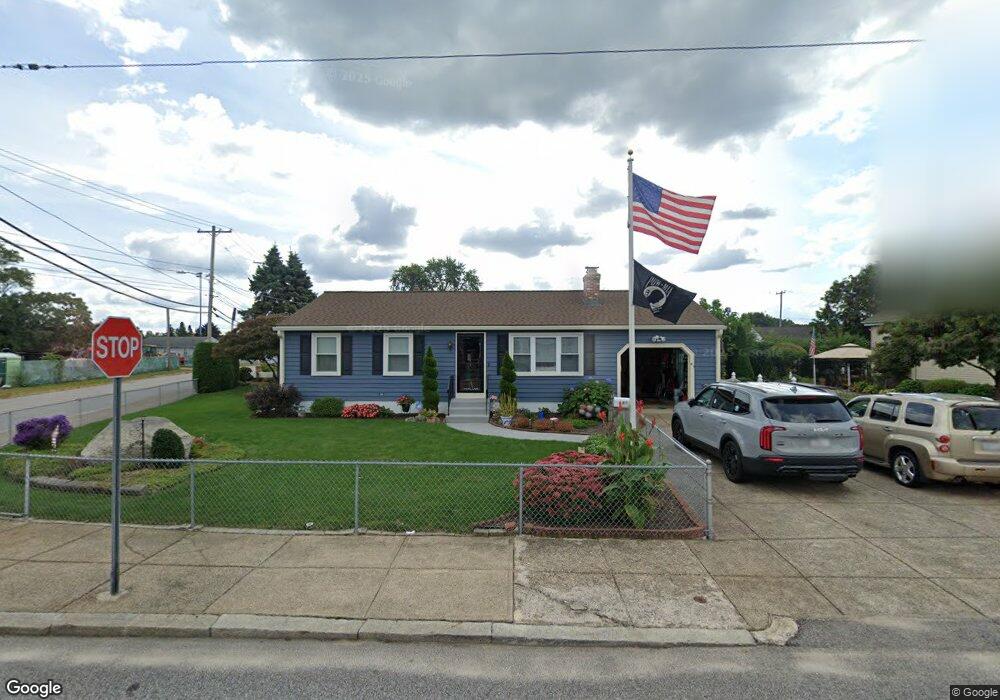 61 Busby St, Pawtucket, RI 02860 - photo 1