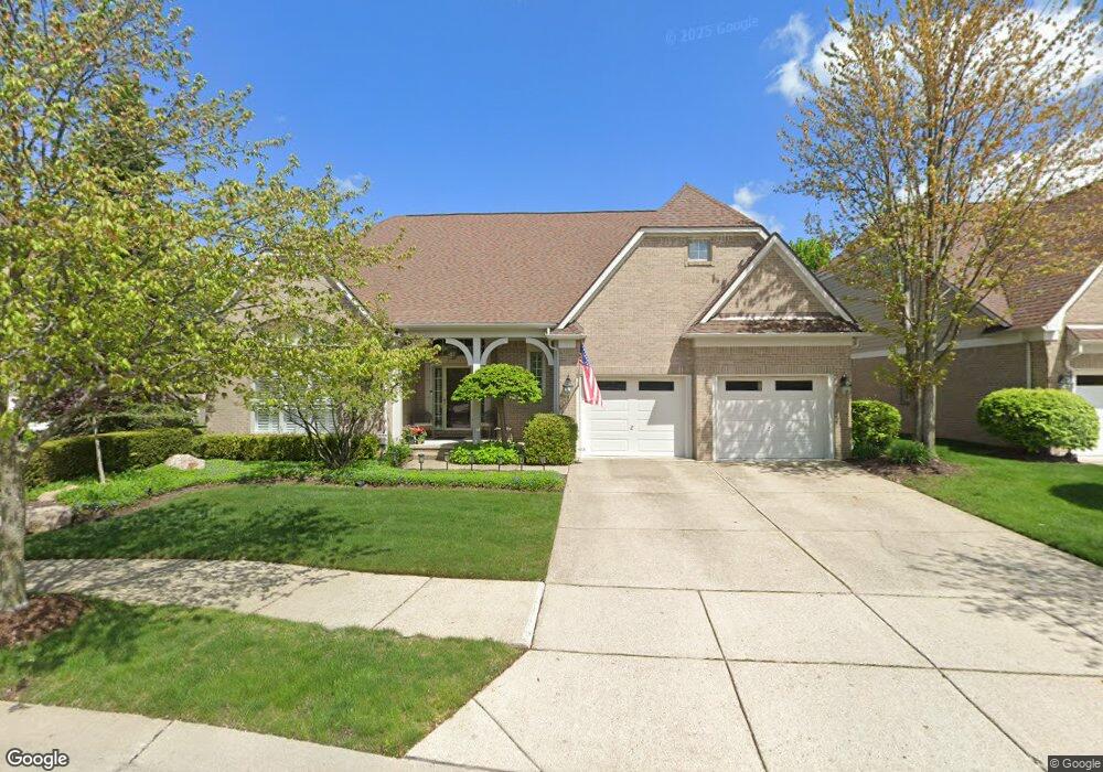 4117 Chatfield Ln, Troy, MI 48098 - photo 1