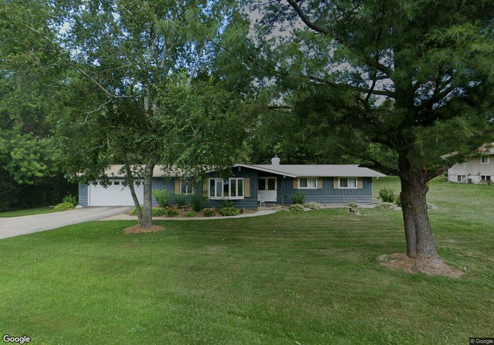 W256N5994 Windy Pass Dr, Sussex, WI 53089 - photo 1