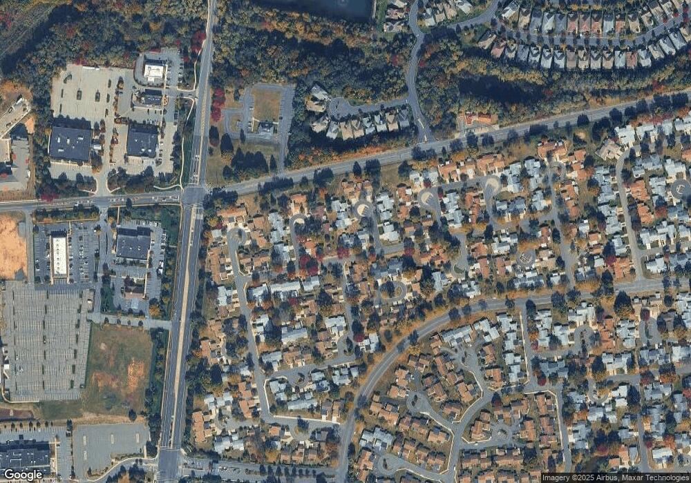 122 Chatham Dr, Monroe Township, NJ 08831 - photo 1