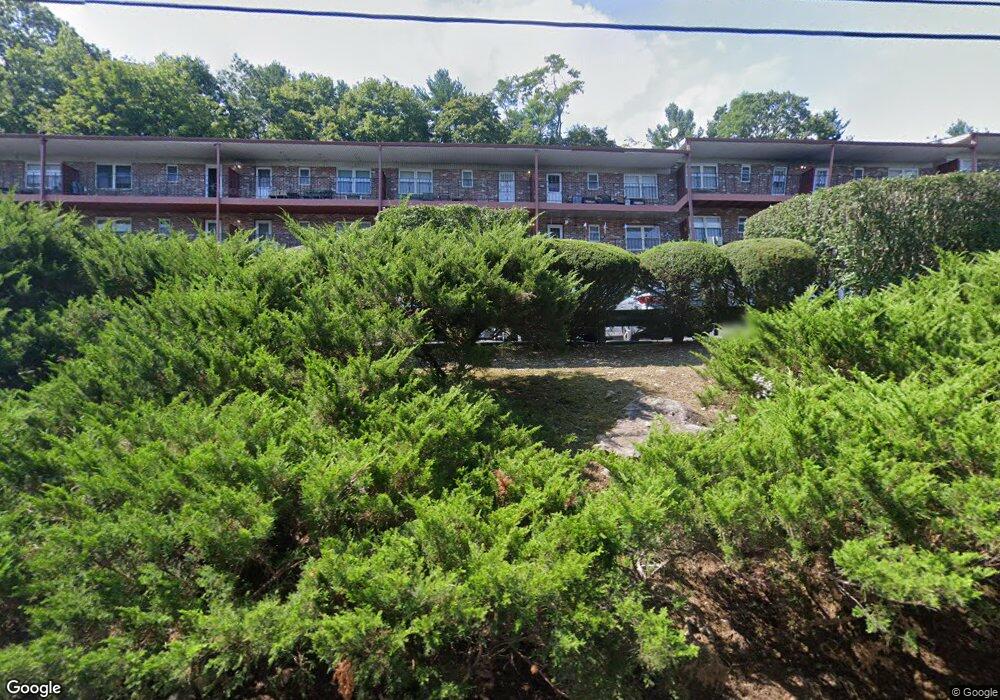 120 Columbus Place unit 2, Stamford, CT 06907 - photo 1