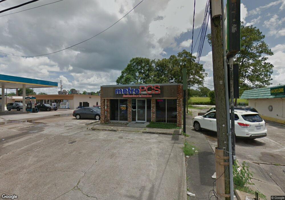 301 W Prien Lake Rd, Lake Charles, LA 70601 - photo 1