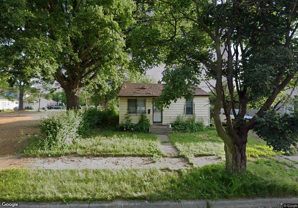 1213 E Hobson Ave, Flint, MI 48505 - photo 1