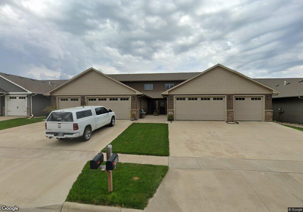 3904 E Brewster St, Sioux Falls, SD 57108 - photo 1