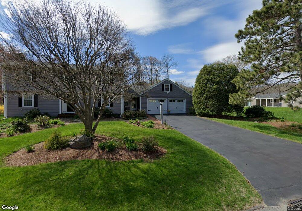 32 Juniper Ln, Framingham, MA 01701 - photo 1