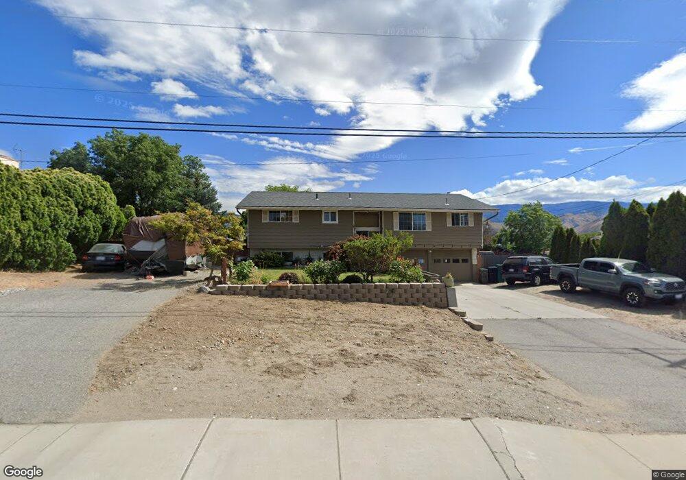 834 8th St NE, East Wenatchee, WA 98802 - photo 1