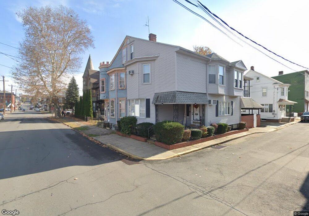 318 W Arch St, Shamokin, PA 17872 - photo 1