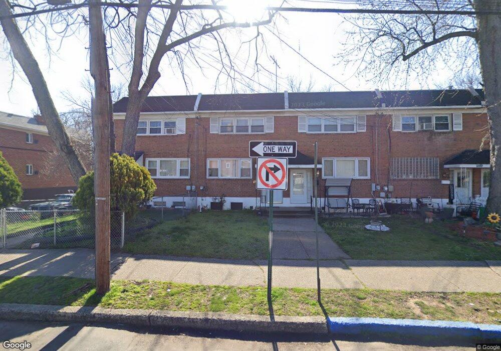 1293 Lakeshore Dr, Camden, NJ 08104 - photo 1