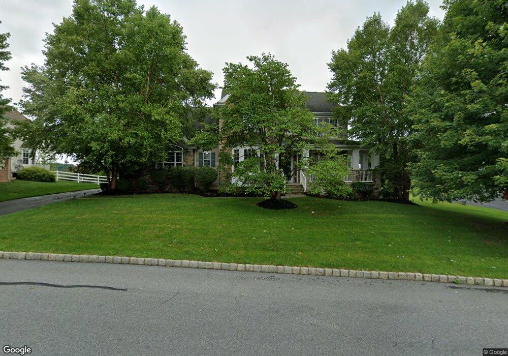 725 Ramblewood Dr, Easton, PA 18040 - photo 1