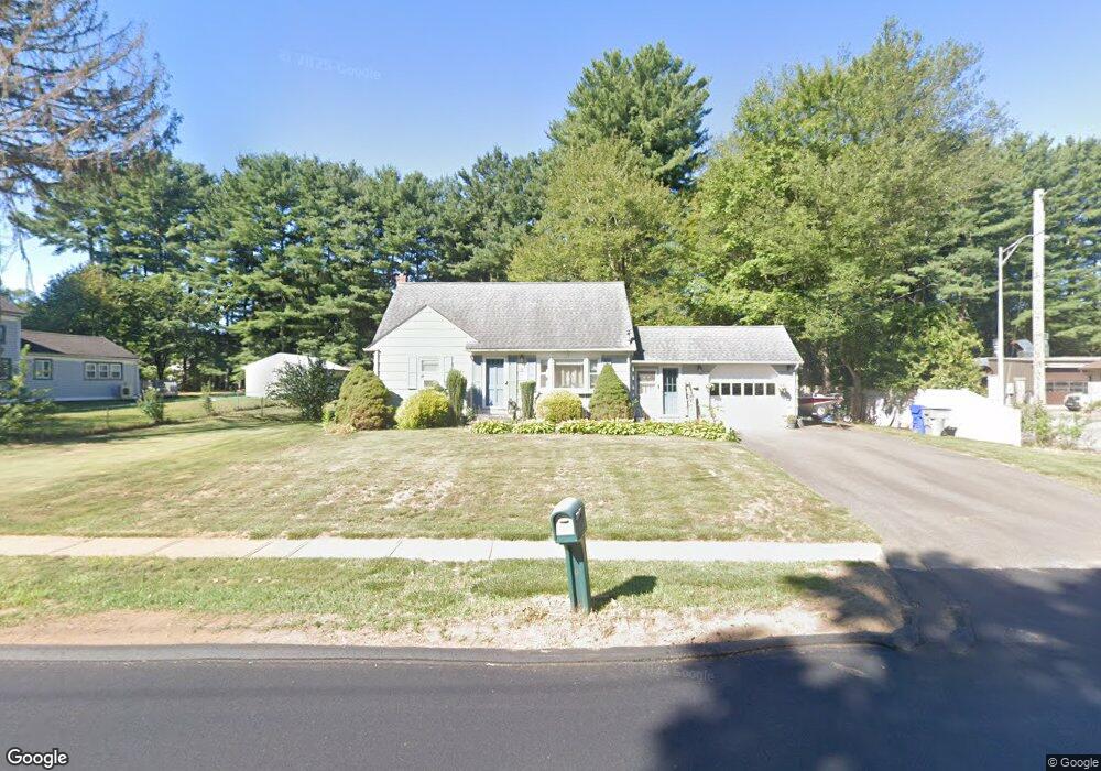 8 Simon Rd, Enfield, CT 06082 - photo 1