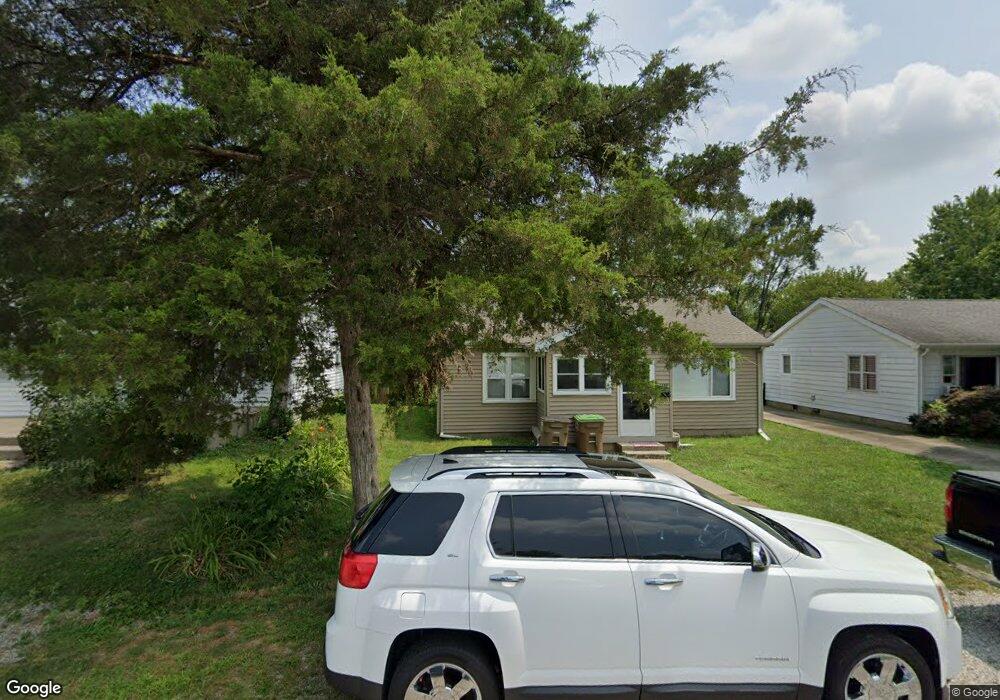 1528 N Gladstone Ave, Columbus, IN 47201 - photo 1