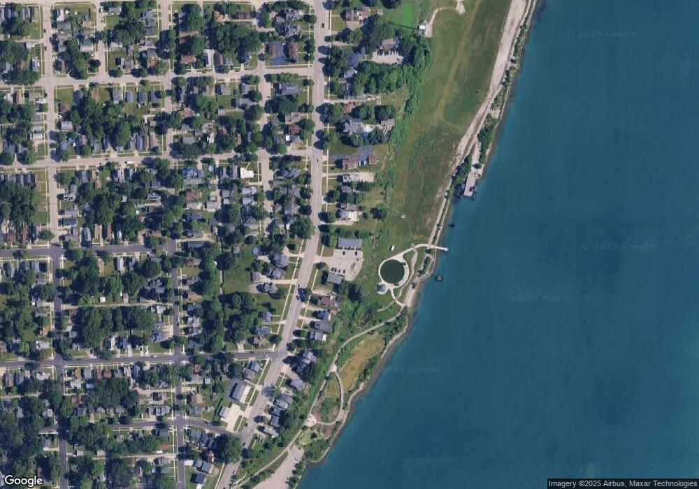 2004 Military St unit 11, Port Huron, MI 48060 - photo 1