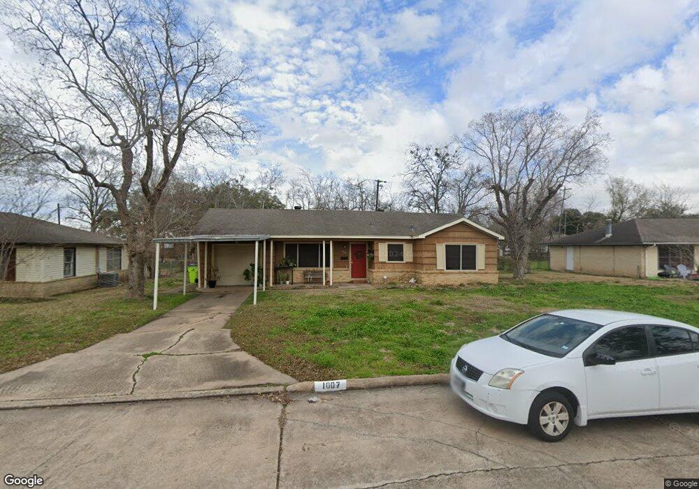 1007 Lindsey Dr, Rosenberg, TX 77471 - photo 1