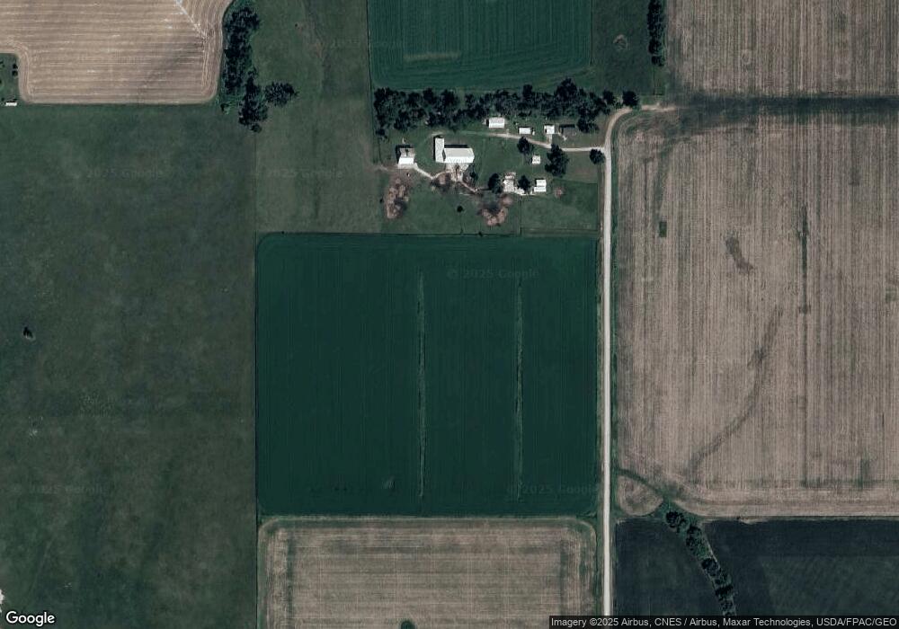 7083 E 4th St N, Newton, IA 50208 - photo 1