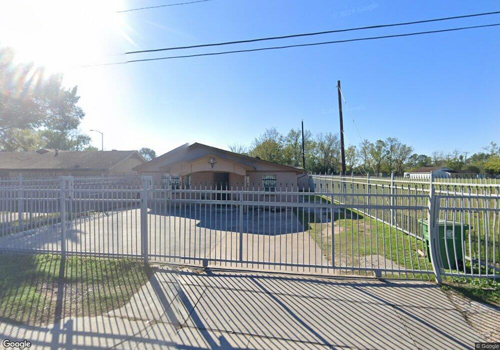 2571 W Little York Rd, Houston, TX 77091 - photo 1