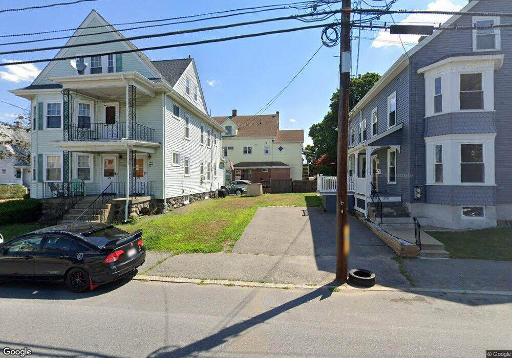 133 Alder St unit 135, Waltham, MA 02453 - photo 1