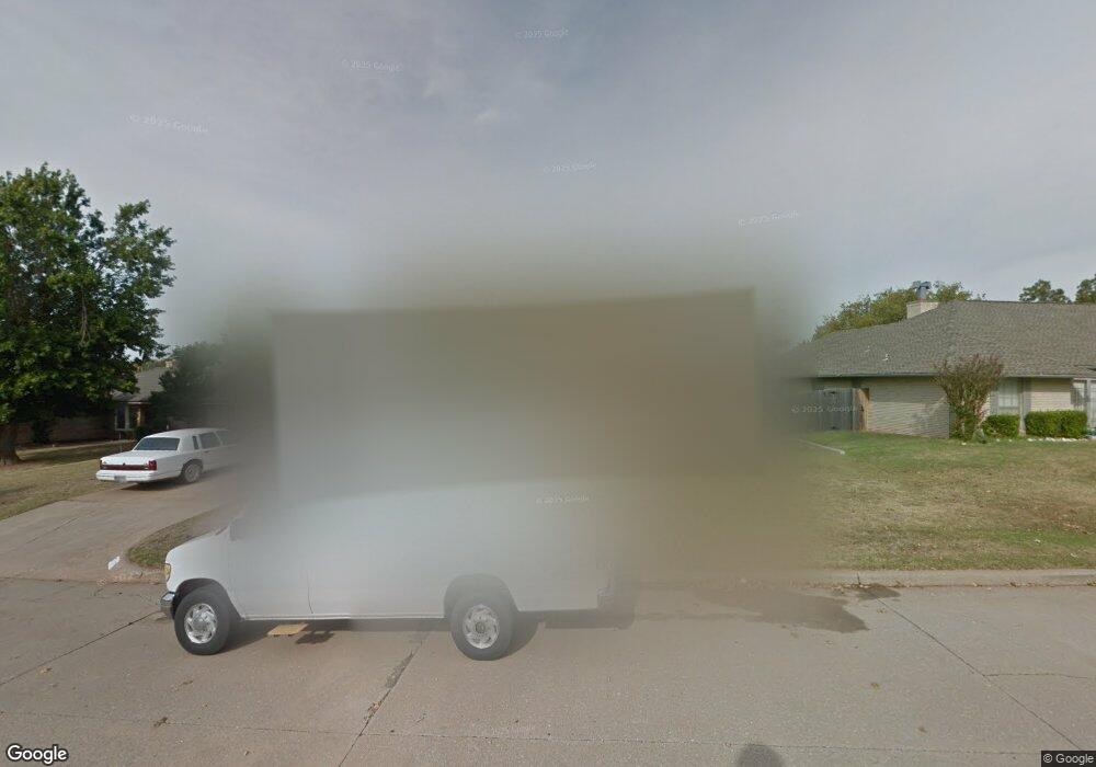 2713 Camelot Dr, Oklahoma City, OK 73120 - photo 1