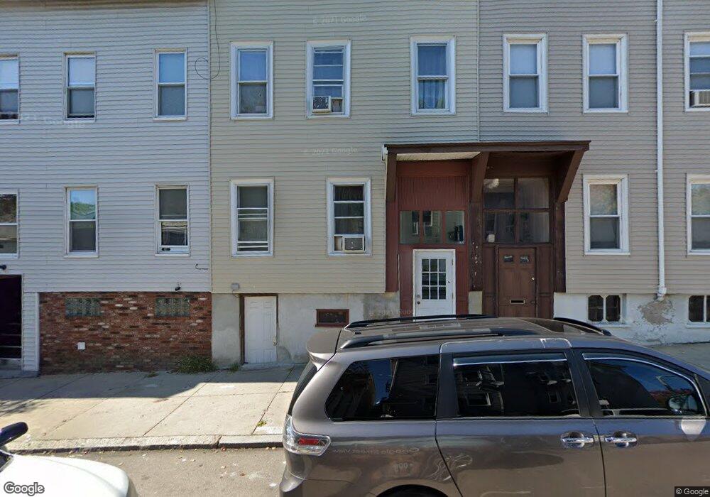 194 Brooks St unit 1, Boston, MA 02128 - photo 1