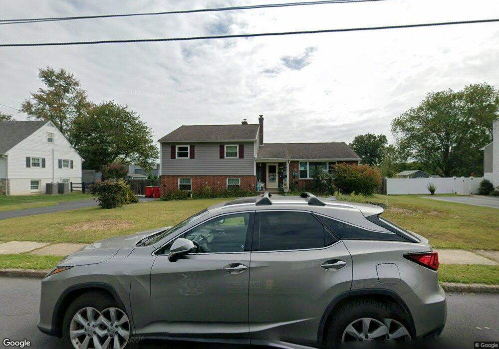 611 Knoll Dr, Lansdale, PA 19446 - photo 1