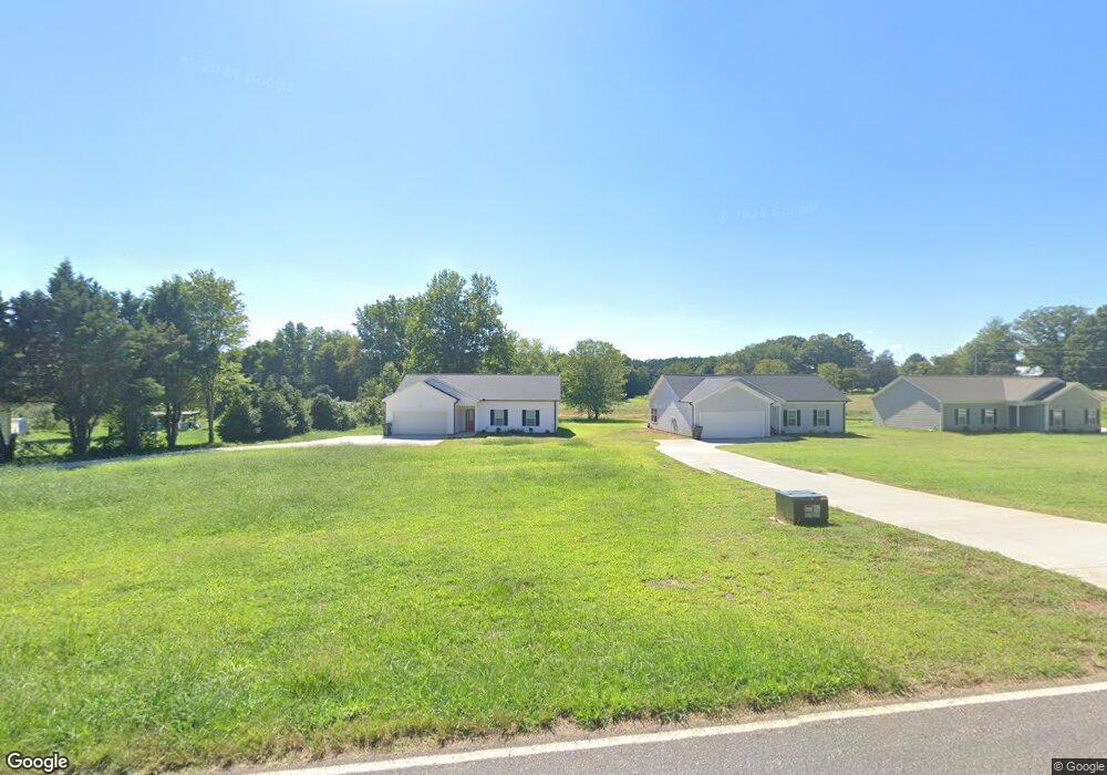 124 Elmwood Rd, Statesville, NC 28625 - photo 1