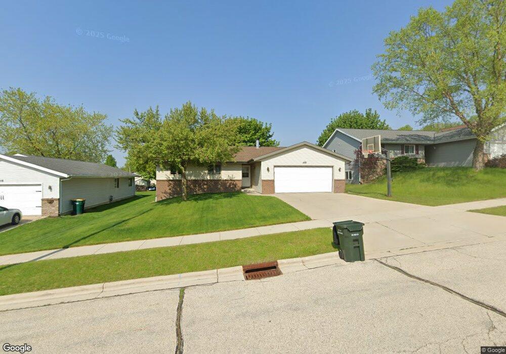 1105 Shepherds Dr, West Bend, WI 53090 - photo 1