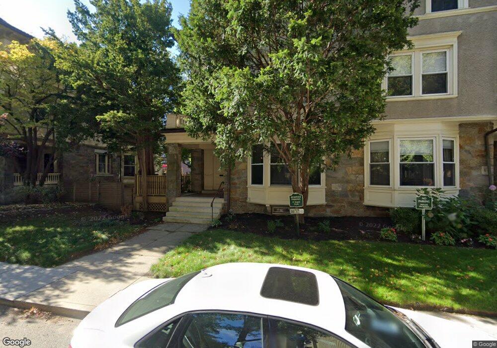 21 Regent Cir, Brookline, MA 02445 - photo 1