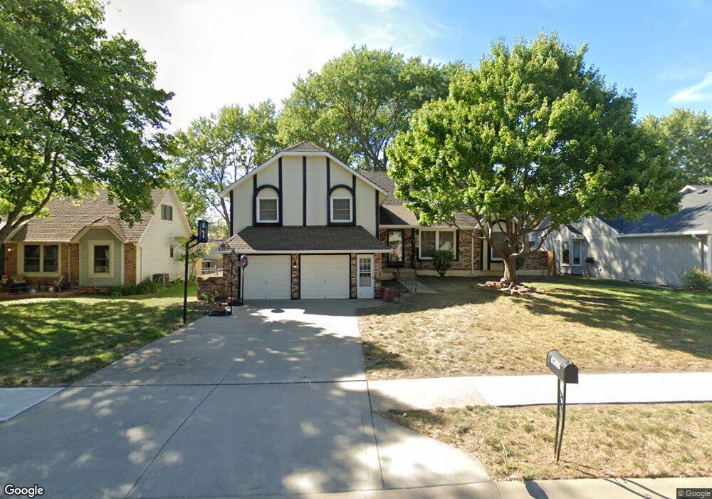 6306 Acuff St, Shawnee, KS 66216 - photo 1