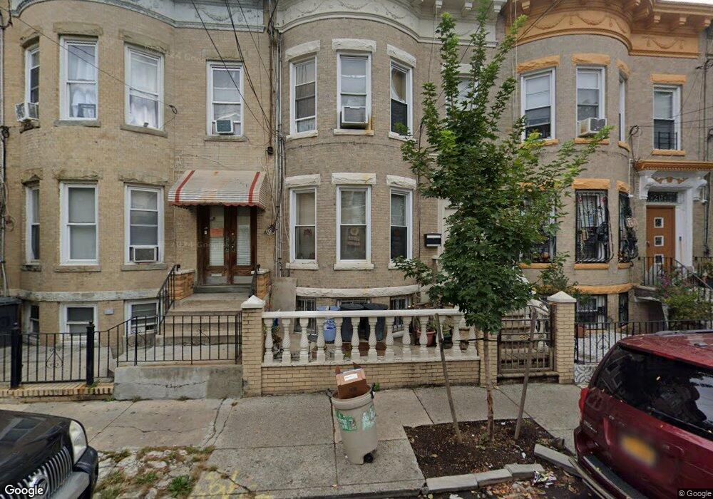 211 Lincoln Ave, Brooklyn, NY 11208 - photo 1
