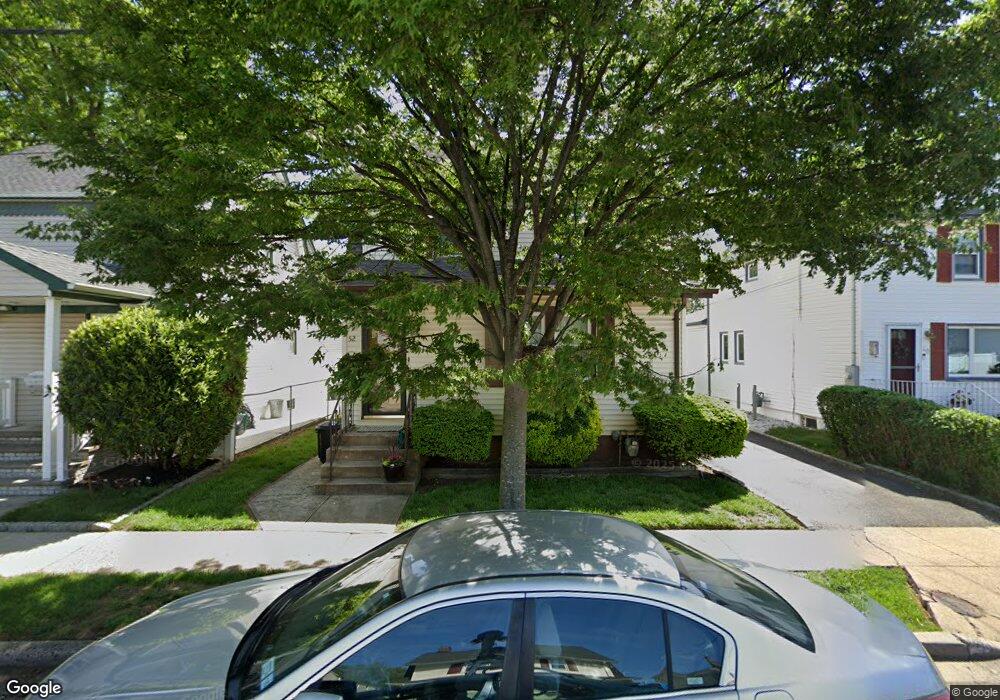 52 Franklin St, Franklin Square, NY 11010 - photo 1